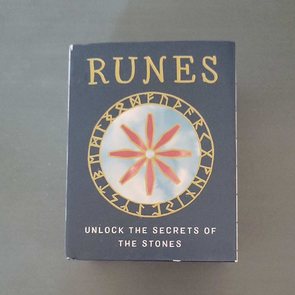 Mystical Runes Stone Set - Black and Gold